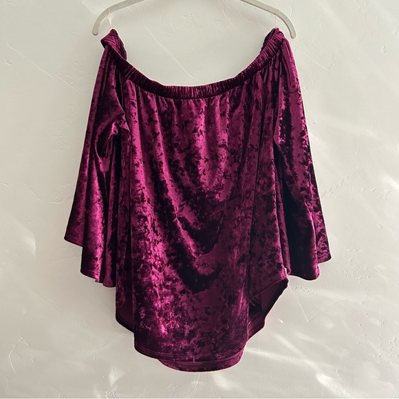 Karen Kane Crushed Velvet Blouse Flowy Top Cranberry Wine Color SZ Large Holiday - Picture 2 of 10